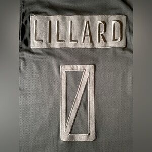 Damian Lillard Number 0 Black Adidas Jersey Men’s Size Large Bucks Basketball